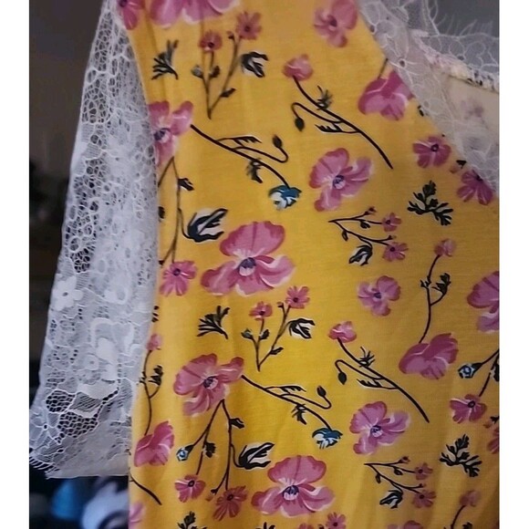 Kate & Mallory Yellow Floral Round Neck Lace Pullover Blouse Large New B7 Nice - Picture 3 of 6